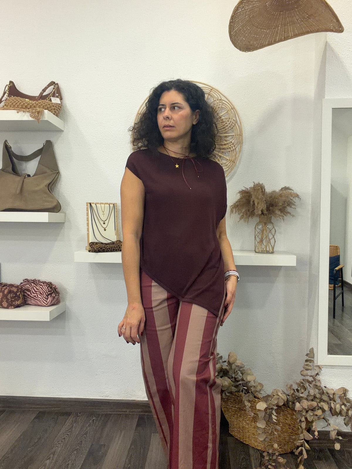 Pantalón a rayas burdeos y beige talla única